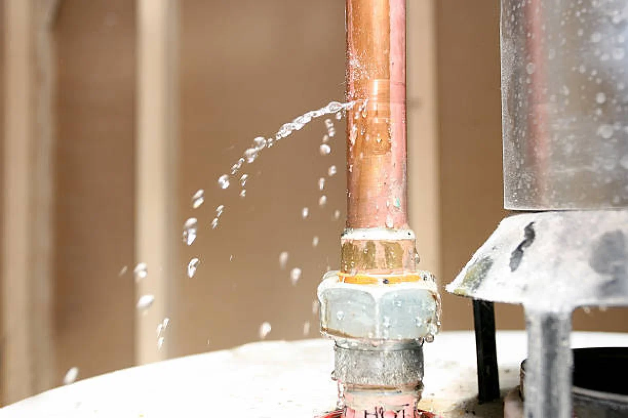 Burst Pipe Water Damage in South Florida: First 24 Hours